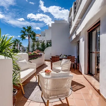 Apartment Prachtig Met Uitzicht Op Het Zwembad Estepona