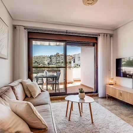 Prachtig Met Uitzicht Op Het Zwembad Apartment